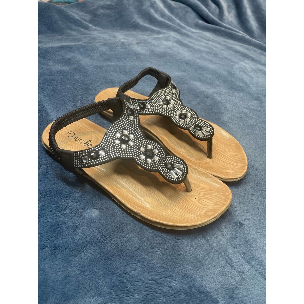 Me Too Sandals EUC